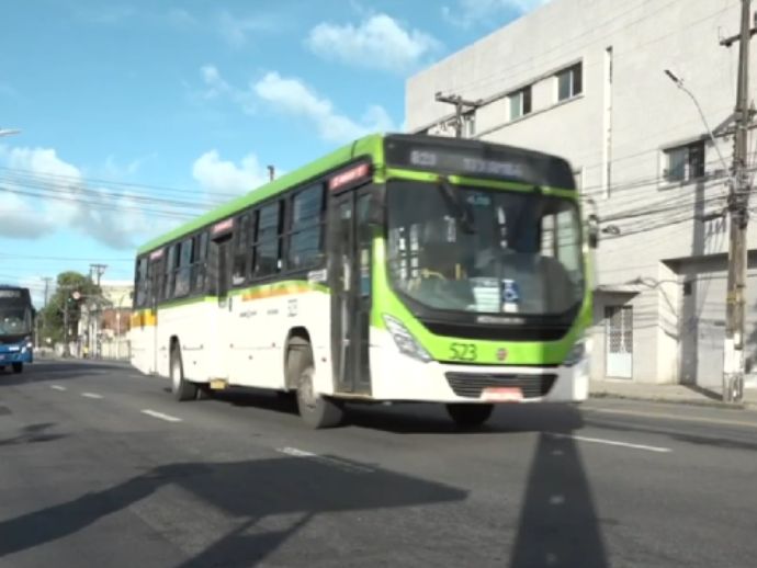 Greve de ônibus no Grande Recife está mantida nesta quarta-feira 