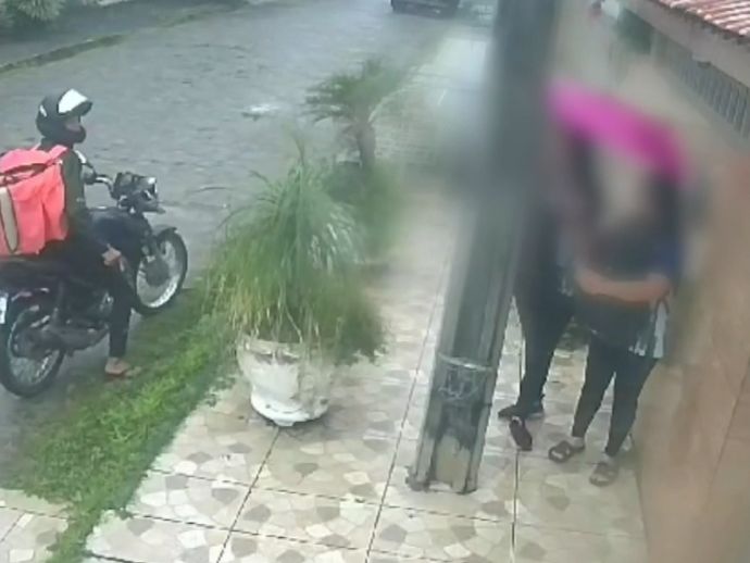 Homem se passa de entregador por aplicativo e assalta adolescentes na Iputinga