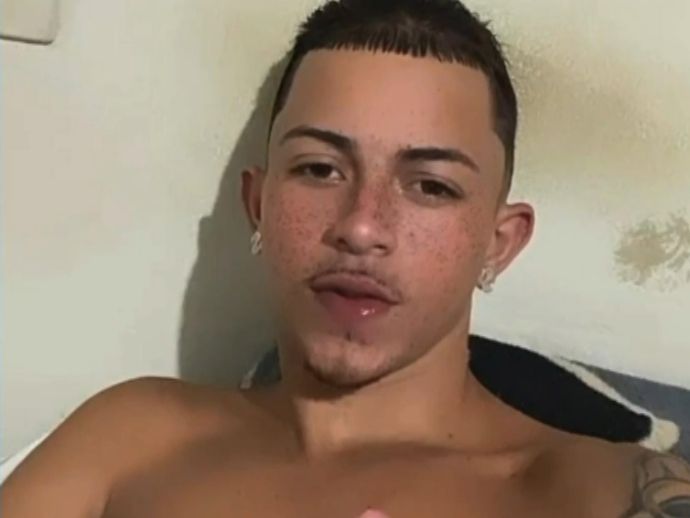 Jovem de 19 anos morre ao ser baleado na praia do Mangue Seco