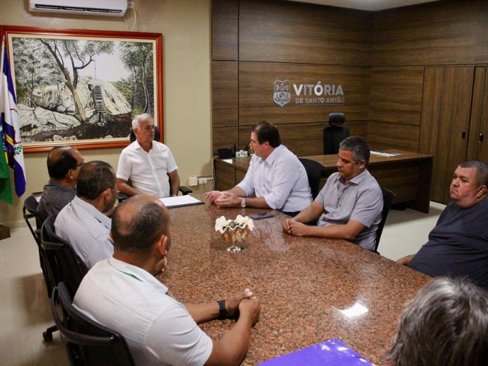 Presidente estadual do PSDB visita vice-prefeito e pré candidatos em Vitória de Santo Antão