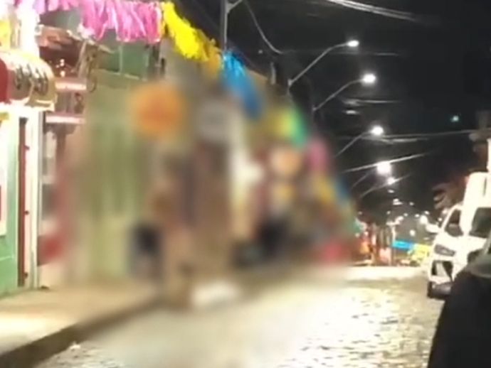 Homem morre baleado e outro fica ferido na noite de abertura do carnaval de Olinda