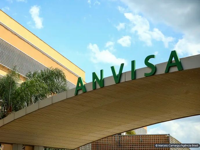 Anvisa proíbe produtos com fenol em procedimento de saúde ou estético