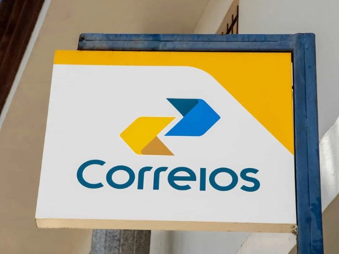 Correios Para Chamar de Seu: Expansão da rede de atendimento por meio de parcerias.