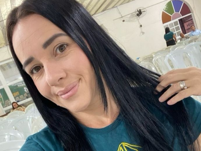 Mulher é assassinada a tiros em Maceió, e filha de 4 anos presencia o crime.