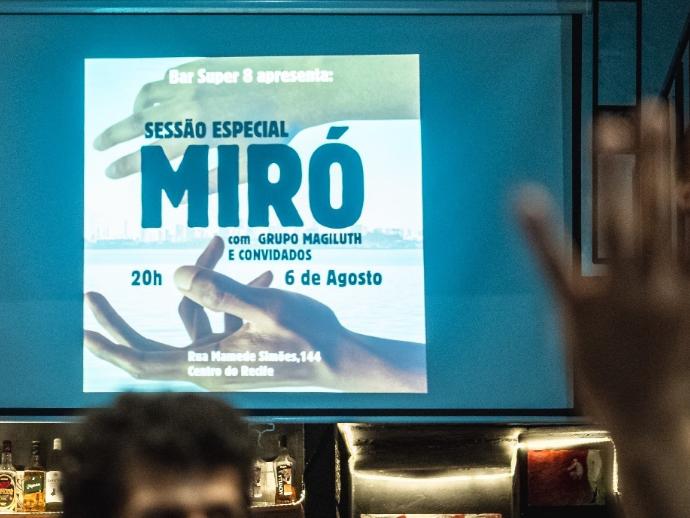 Bar Super 8, no Centro do Recife, reúne grande público para celebrar a vida de Miró