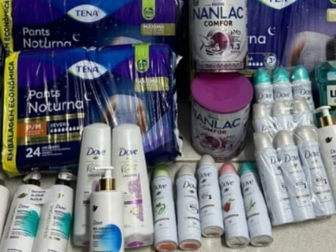 Adolescentes são apreendidos com cosméticos e fraldas roubados em farmácia no Recife