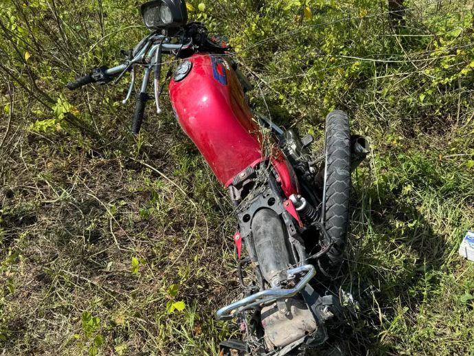 Homem joga carro contra ex-mulher e mata mototaxista na PB-121