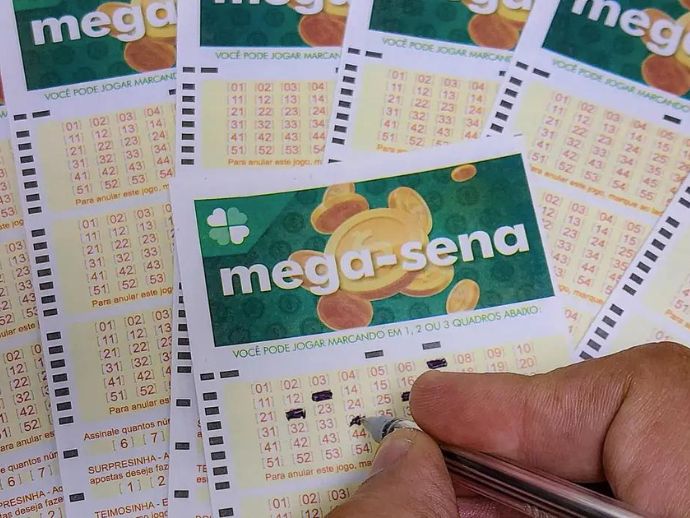 Mega-Sena acumula e prêmio vai a R$ 6,5 milhões