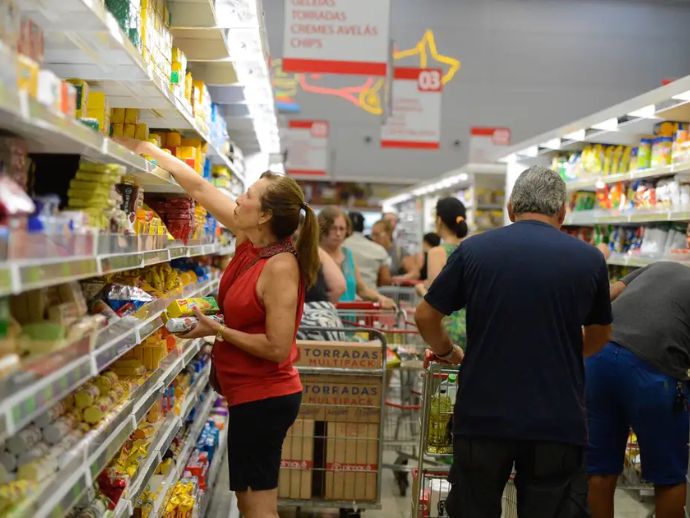 Inflação desacelera para todas as faixas de renda em agosto