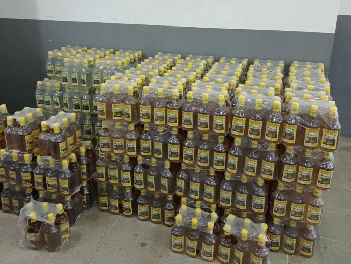 Polícia Civil apreende 4 mil garrafas de bebidas alcoólicas falsificadas