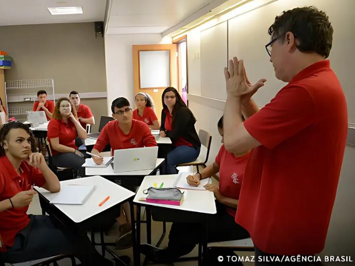 Pé-de-Meia: pagamento a estudantes começa nesta segunda-feira