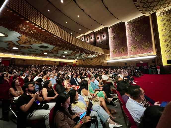 Público lota sessão de reabertura do Cinema São Luiz