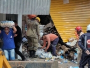 Teto de supermercado desaba e trabalhadores ficam soterrados em Jaboatão