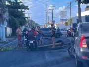 Moradores do Bom Parto, protestam por falta de água na região.